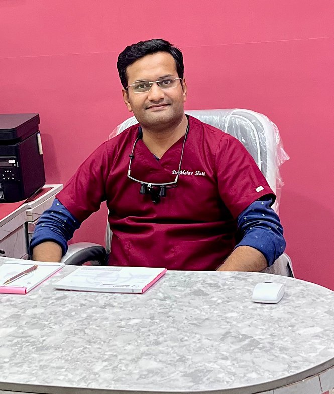 Dr. Malav Sheth – Periodontist & Implantologist
